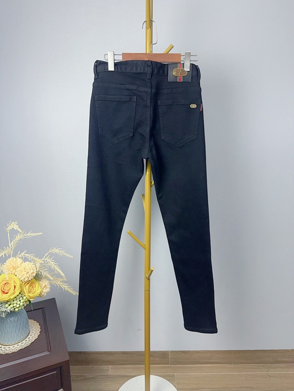 ブランドジーンズ側面デザイン